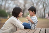 Trik Membangun Komunikasi Efektif dengan Anak