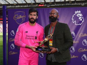Alisson Kiper Terbaik Liga Inggris 2018/2019