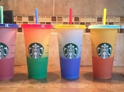 Keren! Cup Starbucks Ini Bisa Berubah Warna karena Suhu Minuman