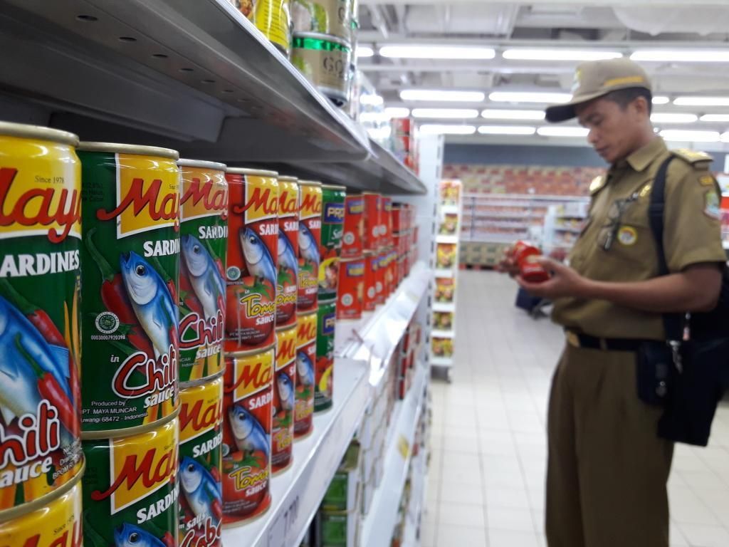 Pemkot Bekasi Cek Makanan Kedaluwarsa di Pasar Jelang Idul Fitri Pemkot Bekasi Cek Makanan Kedaluwarsa di Pasar Jelang Idul Fitri