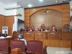 Ratna Sarumpaet Akui Sudah 4 Kali Operasi Wajah Sejak Usia 65 Tahun