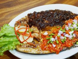 Mau Berbuka Puasa dengan Ikan Bakar Makassar? Ini 5 Tempatnya Mau Berbuka Puasa dengan Ikan Bakar Makassar? Ini 5 Tempatnya