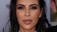Foto: Gaya Seksi Kim Kardashian Populerkan Tren Tampil Basah