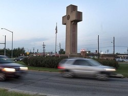 Tugu Peringatan Berbentuk Salib Picu Sengketa Sengit di Maryland AS