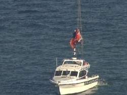 Aktivis Greenpeace Panjat Harbour Bridge Protes Perubahan Iklim