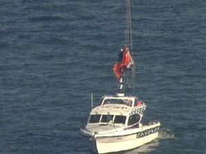 Aktivis Greenpeace Panjat Harbour Bridge Protes Perubahan Iklim Aktivis Greenpeace Panjat Harbour Bridge Protes Perubahan Iklim