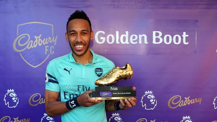Pierre-Emerick Aubameyang jadi top skorer Liga Inggris bareng Mo Salah dan Sadio Mane (Alex Livesey/Getty Images) Pierre-Emerick Aubameyang jadi top skorer Liga Inggris bareng Mo Salah dan Sadio Mane (Alex Livesey/Getty Images)