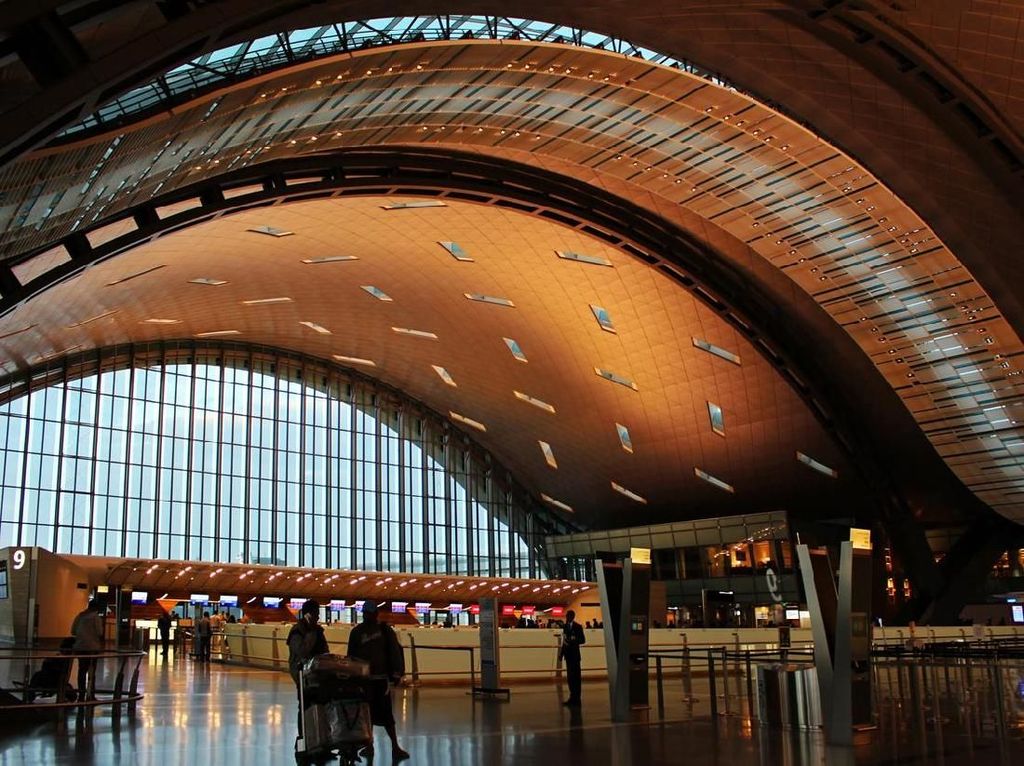 Ada Bayi Ditinggalkan di Bandara Doha, Penumpang Qatar Airways Diperiksa
