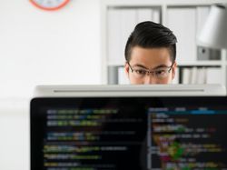 Harga Mahal yang Harus Ditebus jika Pakai Software Bajakan