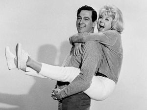 Lihat Kembali Peran Doris Day dalam Film Jadul Hollywood Lihat Kembali Peran Doris Day dalam Film Jadul Hollywood