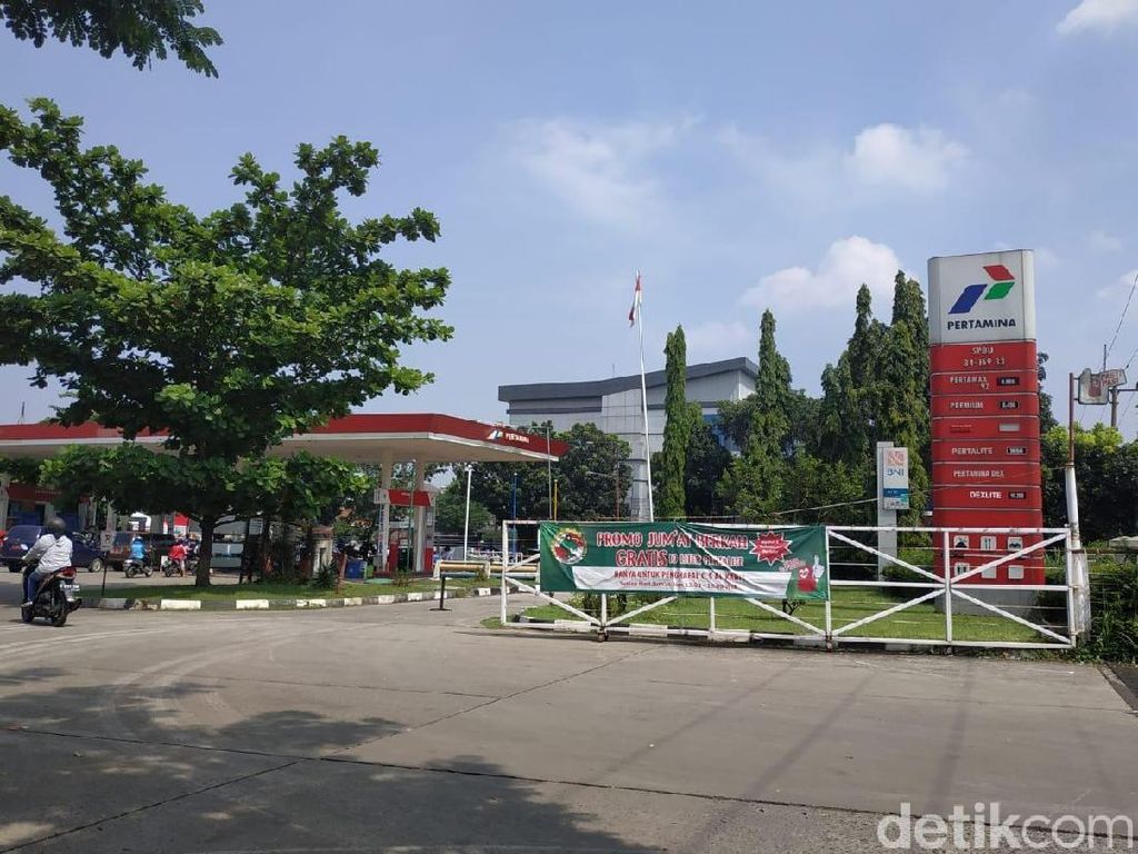 Jual Premium dalam Jeriken, 4 SPBU di Aceh Disanksi Pertamina Jual Premium dalam Jeriken, 4 SPBU di Aceh Disanksi Pertamina