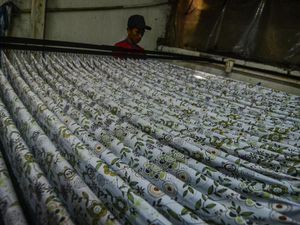 Duh! Pabrik Tekstil Mulai PHK Ratusan Karyawan