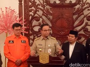 Anies akan Bangun Shelter untuk Korban Kebakaran Kampung Bandan Anies akan Bangun Shelter untuk Korban Kebakaran Kampung Bandan