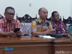 Wabup Kumpulkan Pimpinan OPD Pascapenahanan Bupati Jepara oleh KPK Wabup Kumpulkan Pimpinan OPD Pascapenahanan Bupati Jepara oleh KPK