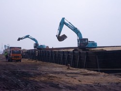 Tongkang Batu Bara Pindah ke Marunda, Udara Ancol Bisa Lebih Bersih