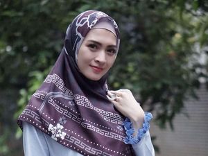 Deretan Artis yang Mantap Berhijab Saat Ramadan, Donita hingga Mulan Jameela Deretan Artis yang Mantap Berhijab Saat Ramadan, Donita hingga Mulan Jameela
