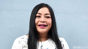 Dekat dengan Pengusaha, Annisa Bahar Kasmaran Lagi