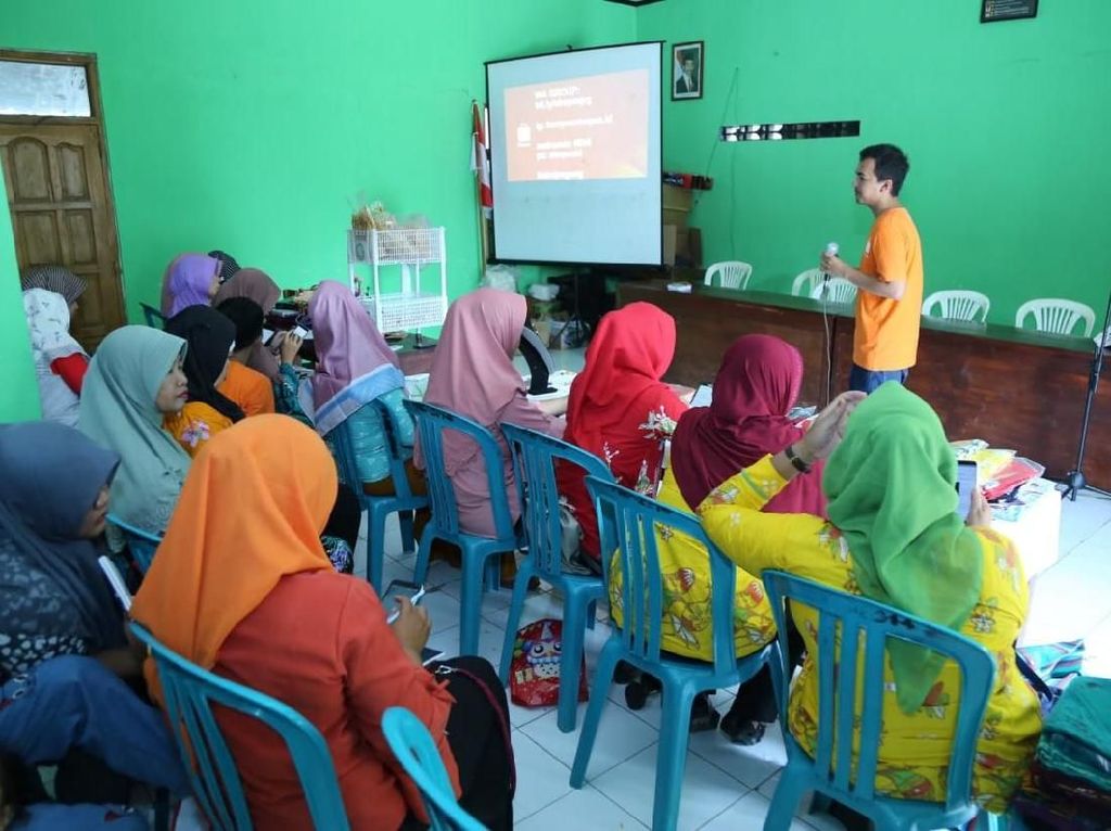 Biar Nggak Balik ke Luar Negeri, TKI Dilatih Bikin Toko Online Biar Nggak Balik ke Luar Negeri, TKI Dilatih Bikin Toko Online