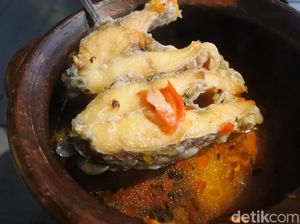 Sup Ikan Bajak Laut dan Nasi Bakar yang Menggugah Selera Sup Ikan Bajak Laut dan Nasi Bakar yang Menggugah Selera