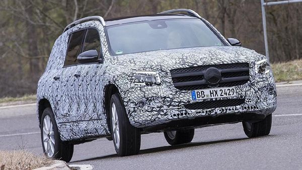 Mobil 7 Penumpang Mercedes-Benz yang Baru Nih!