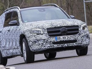 Mobil 7 Penumpang Mercedes-Benz yang Baru Nih!