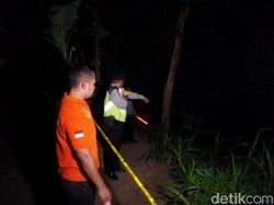 Tenggelamnya Mr X di Danau Modernland