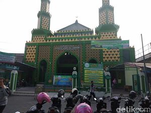 Mengintip Kemegahan Masjid Al Abror, Saksi Berdirinya Kota Sidoarjo