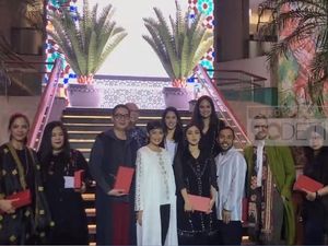 Mengintip Busana Ramadhan ala 9 Desainer Ternama