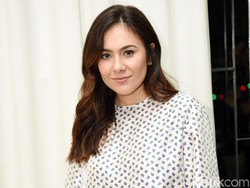 Kerap Posting Pose Seksi, Wulan Guritno Dibully Masuk Neraka