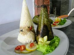 Sedapnya Nasi Bakar Mamong yang Unik Khas Bondowoso