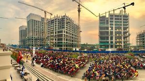 Meikarta Buka Puasa Bersama 5.000 Pekerja