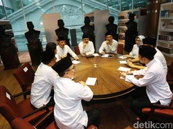 Andi Arief Sindir Anies Tak Datang Silaturahmi Bogor: Jangan Main Aman