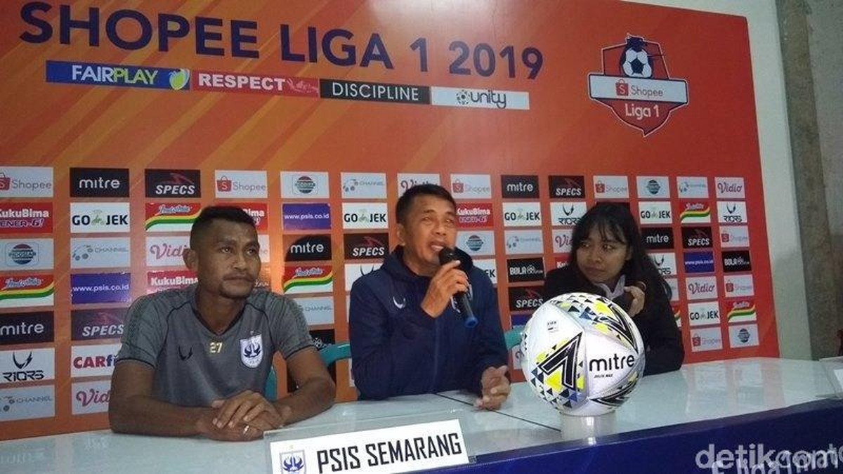 Jafri Sastra memberi keterangan pers jelang pertandingan PSIS Semarang vs Kalteng Putra di pekan pertama Liga 1 2019. (Foto: Eko Susanto/detikSport)