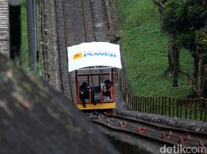 Serunya Uji Nyali Menaiki Kereta Lori PLTA Lamajan