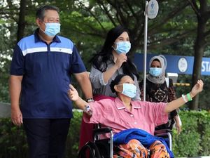 Akhirnya, Bu Ani Jalan-jalan di Luar Ruang Rumah Sakit