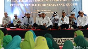 Warga Jaktim Doa Bersama untuk Petugas KPPS yang Meninggal