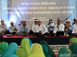 Warga Jaktim Doa Bersama untuk Petugas KPPS yang Meninggal