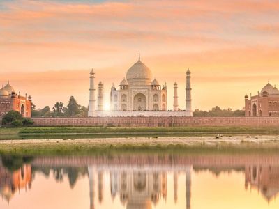 Foto: Masjid Kembar Kontroversial di Taj Mahal