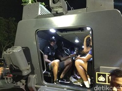 Tim Arema FC Dievakuasi Pakai Barracuda dari Stadion Maguwoharjo