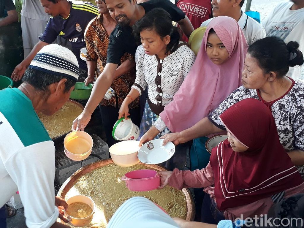Bubur Suro, Takjil Nikmat Warisan Sunan Bonang Bubur Suro, Takjil Nikmat Warisan Sunan Bonang