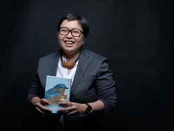 Ika Natassa Kembali Bocorkan Novel Barunya Heartbreak Motel