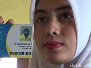 Berkenalan dengan Siti, Menjadi Anggota DPRD di Usia 22 Tahun