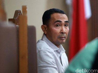 Sidang PK Mantan Bupati Buton Samsu Umar Samiun