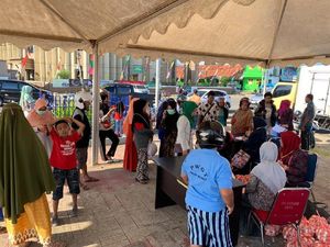 Operasi Pasar Bawang Putih di Mamuju dan Majene Diserbu Warga