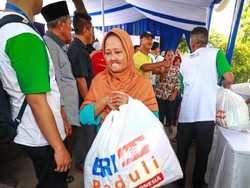 Berbagi di Bulan Ramadhan, BRI Salurkan 64 Ribu Paket Sembako