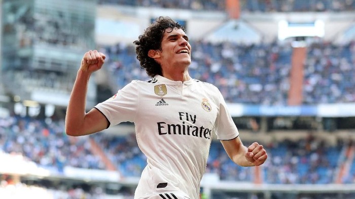  Jesus Vallejo of Real Madrid celebrates as scores his team's second goal during the La Liga match between Real Madrid CF and Villarreal CF at Estadio Santiago Bernabeu on May 05, 2019 in Madrid, Spain. (Photo by Angel Martinez/Getty Images)