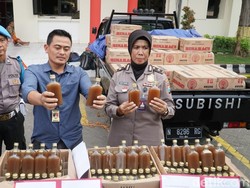 Razia di Jalan Tol, Polisi Temukan 5.250 Botol Jamu Ilegal
