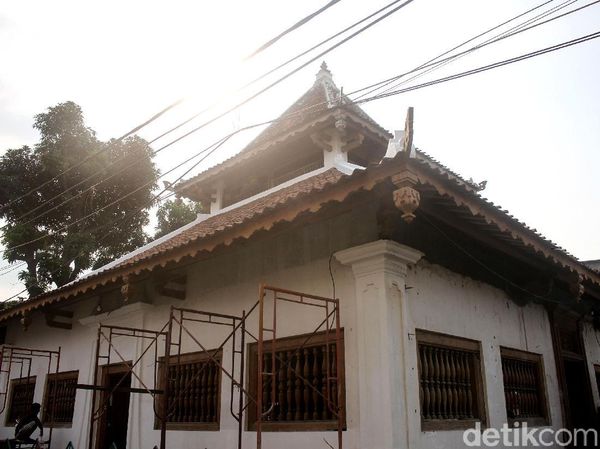 Menengok Masjid Al Anwar Angke yang Tengah Direstorasi