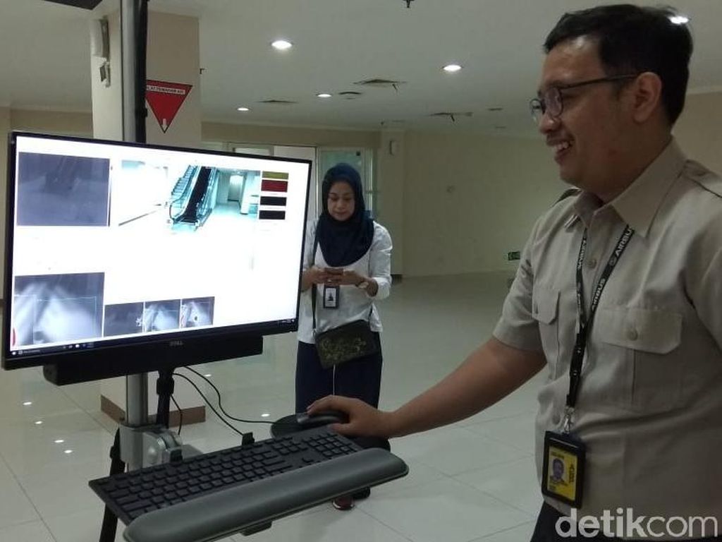 Bandara Solo Waspadai Penumpang dari Singapura dan Jemaah Umroh Bandara Solo Waspadai Penumpang dari Singapura dan Jemaah Umroh