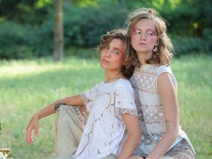 Cerita Fashion Blogger Tampil Stylish dengan Pungut Baju Bekas di Jalanan